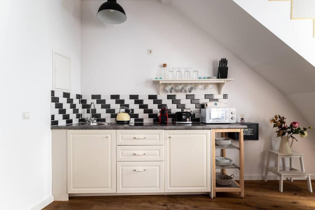 Cozy 1Br Duplex Near Center By Hm Leilighet Wien Eksteriør bilde