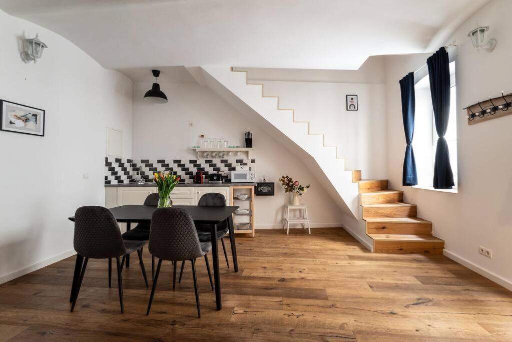 Cozy 1Br Duplex Near Center By Hm Leilighet Wien Eksteriør bilde